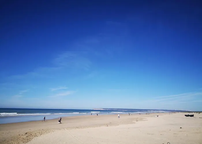 Entres Dos Paraisos: Zahara De Los Atunes Y Tarifa