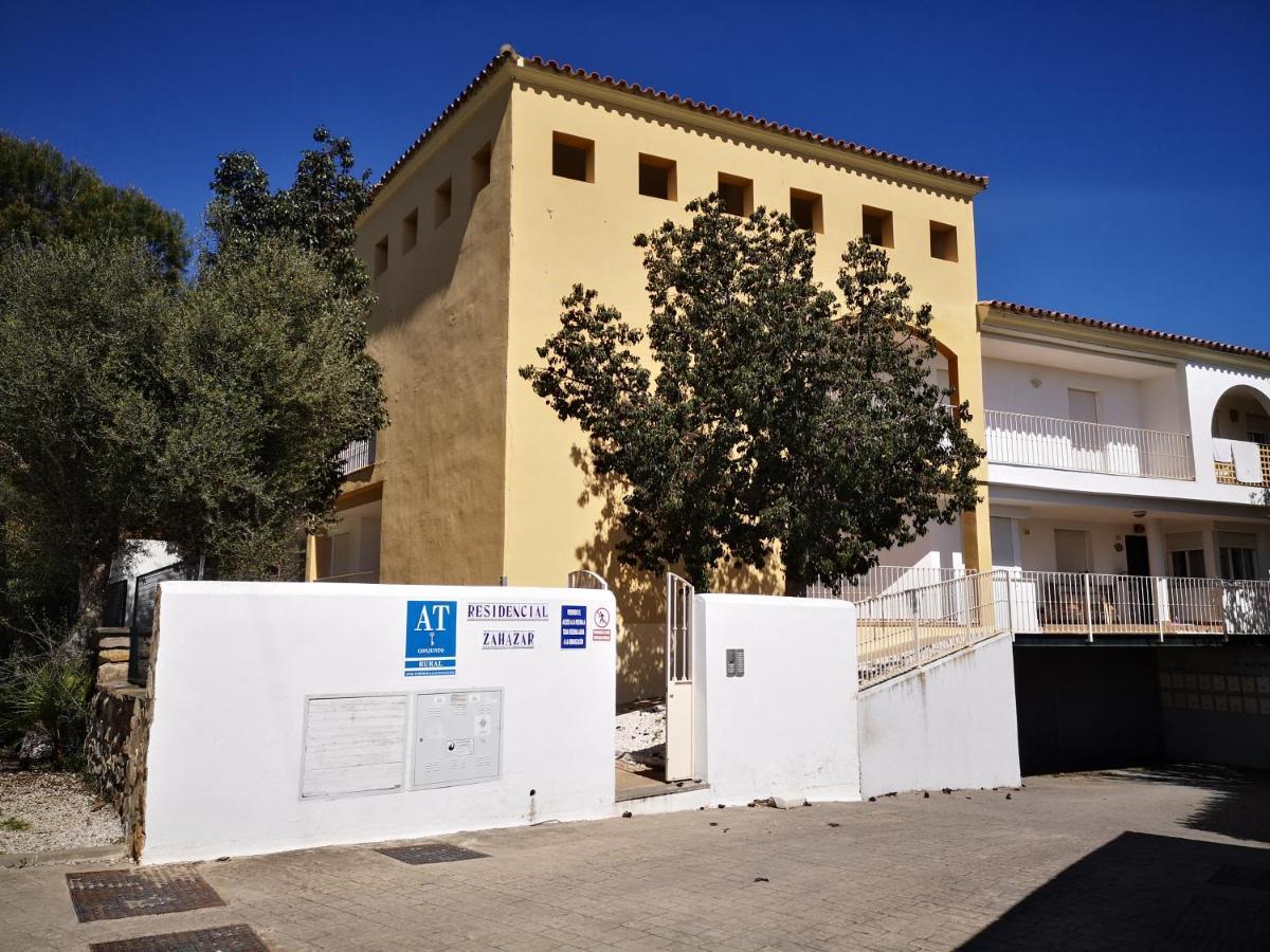 Entres Dos Paraisos: Zahara De Atunes Y Tarifa La Zarzuela
